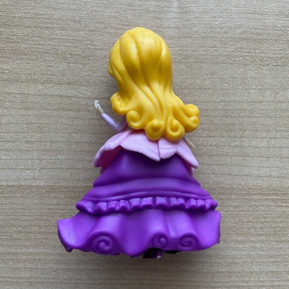 Princess Figurine Set - Blue and Purple - Picture 7 of 8